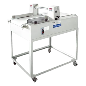 HS-3 commercial cake and bun slicer ensuring uniform and professional slicing results